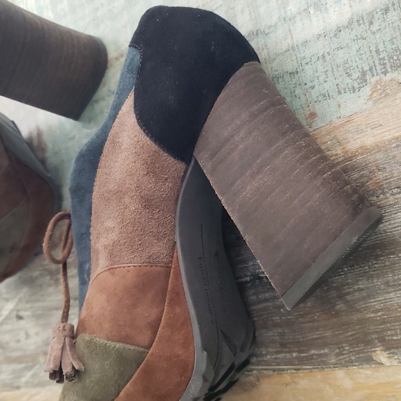 Earthies Suede Platforms 6.5B - Picture 3 of 9